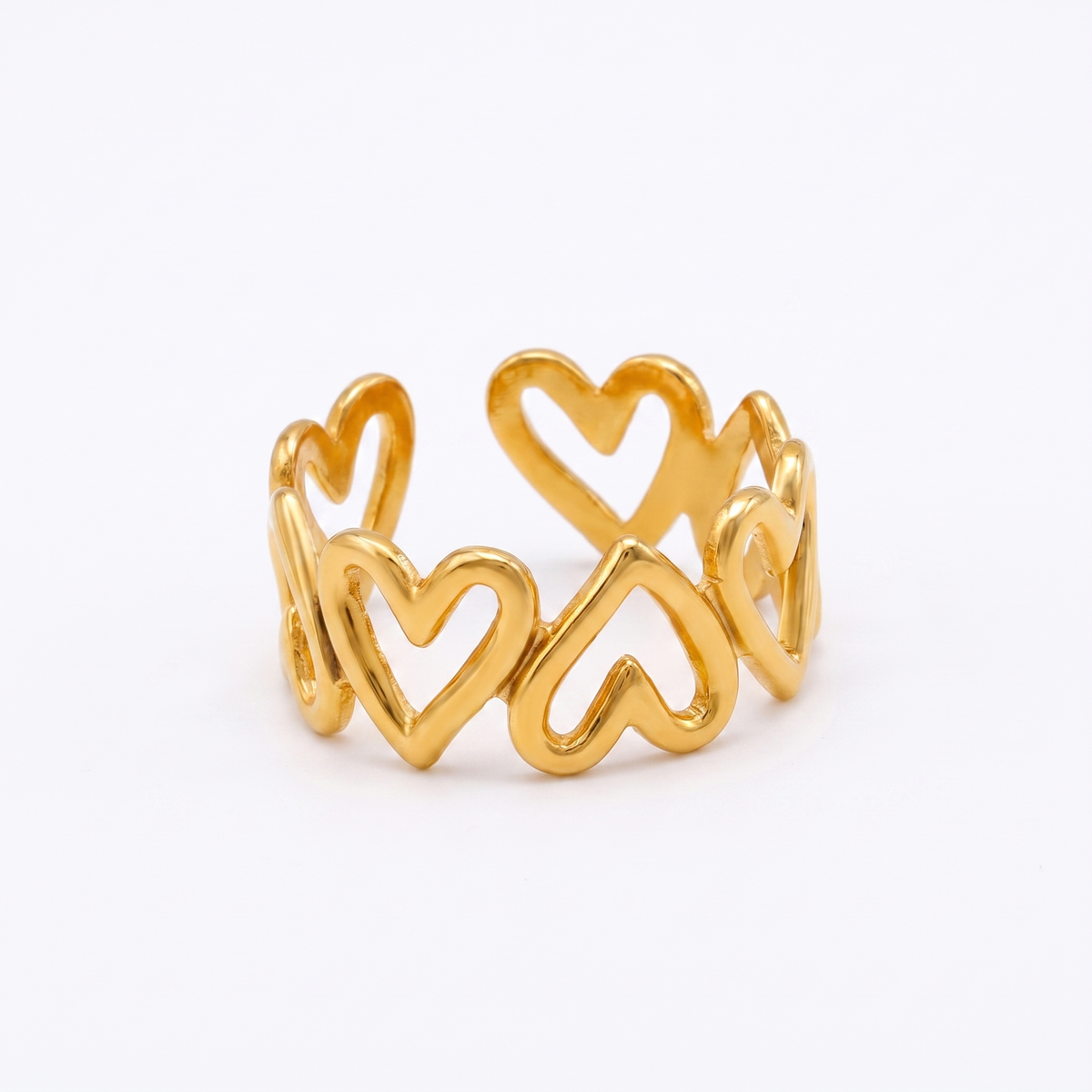 CORA Ring — gold heart band, studio